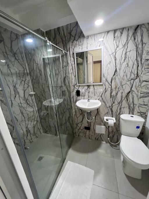 Apartment Habitacion De Dentro De Centro Comercial Con Frisby Cartago
