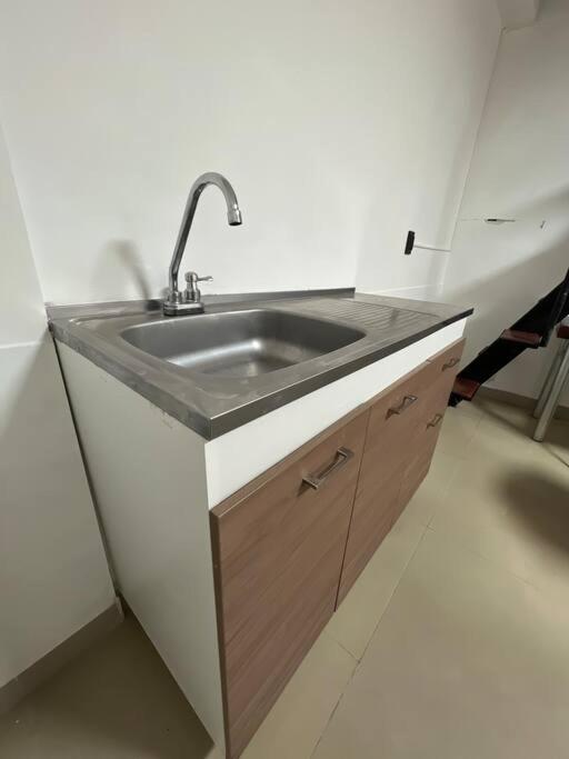 Habitacion De Dentro De Centro Comercial Con Frisby * Cartago